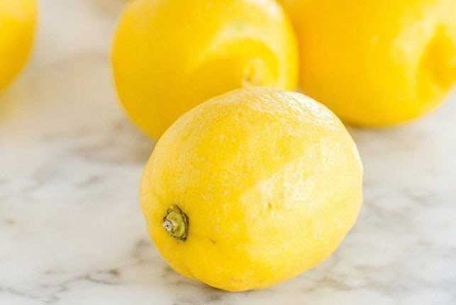 Çekirdek Düşürmeden Limon Sıkmanın En Kolay Yolu