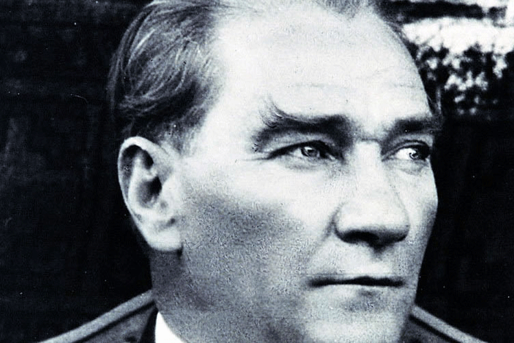 Featured image of post Mustafa Kemal Atatürk’ten Örneklerle Liderlik Sırları
