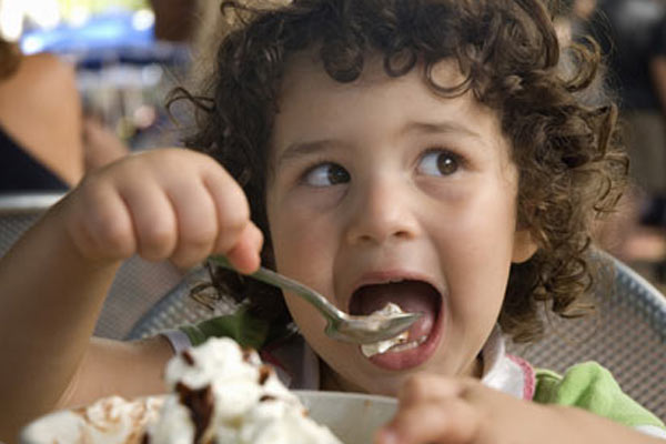 Featured image of post Çocuklar ve Yemek Sorunları