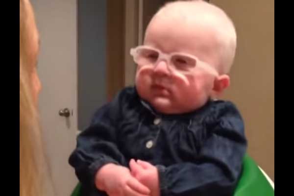 Featured image of post Albino Bebek Annesini İlk Defa Görüyor