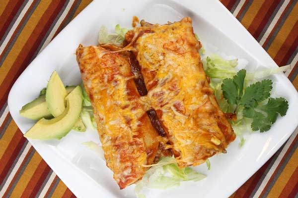 Featured image of post Meksika Mutfağından Fırında Etli Tortilla (Enchilada)