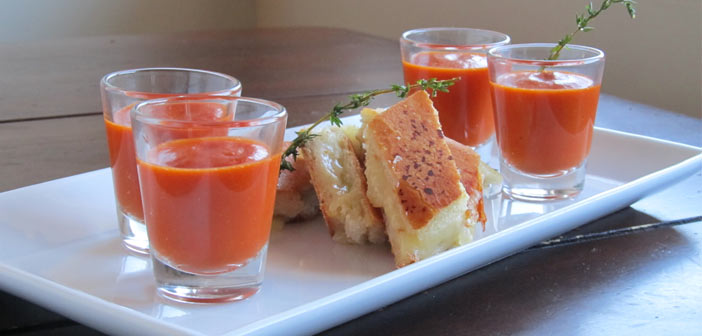 Featured image of post Fesleğenli Soğuk Domates Çorbası