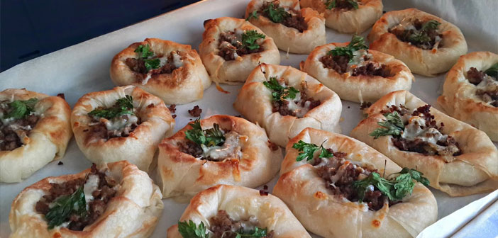 Featured image of post Kıymalı Kuş Yuvası Böreği Tarifi