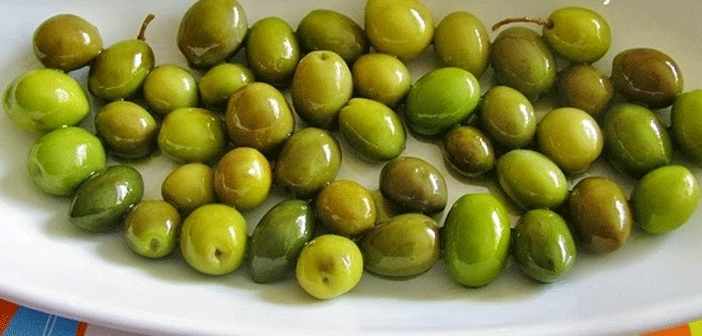 Kırma Yeşil Zeytin Nasıl Yapılır?