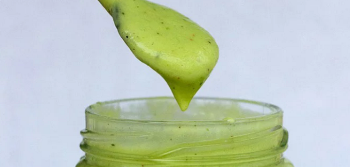 Avokadodan Salata Sosu Yapın