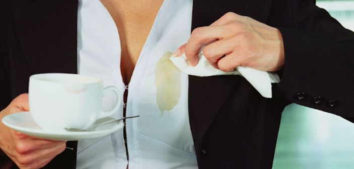 Featured image of post Giysinizden Çay lekesi Nasıl Çıkarılır?