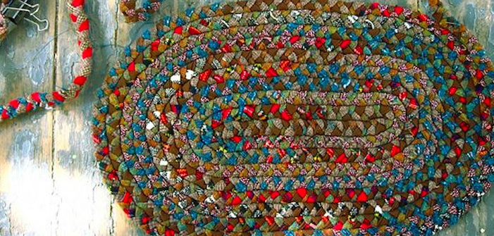 Featured image of post Kumaştan Örgü Kilim Nasıl Yapılır?