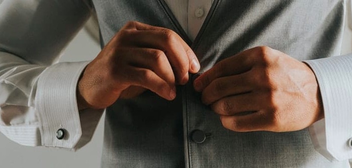 Featured image of post Kadın-Erkek Düğmeleri Neden Farklı Yönlerde?