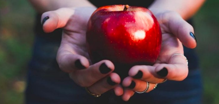 Elmayı Kabuğuyla Yiyecekseniz Nasıl Yıkanmalı?