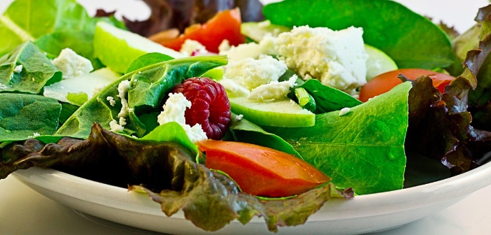 Featured image of post Bir Madde Salatalarınızı Daha Sağlıklı Hale Getirecek!