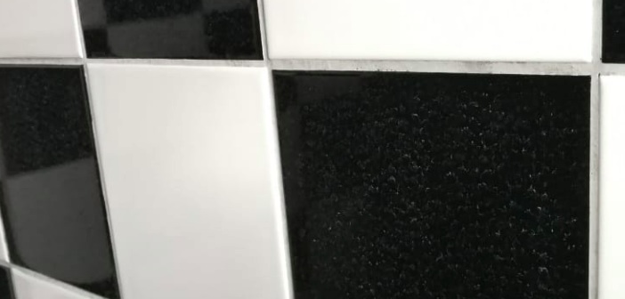 Banyo Karolarını Ve Harçlarını Kolayca Temizleyebilirsiniz