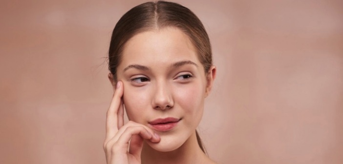 Featured image of post Dermatologların Cildini Güzel Tutmak İçin Yaptıkları 8 Şey